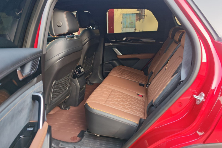 比亚迪 唐新能源 2021款 EV 四驱高性能版创世旗舰型中控内饰7002