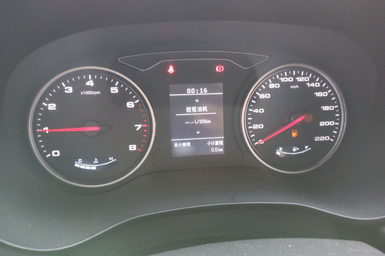 江汽集团 瑞风R3 2019款 1.5T 劲风型 7座局部细节14