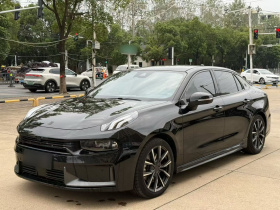 领克03 2022款 03+ 2.0TD 自动驭风版