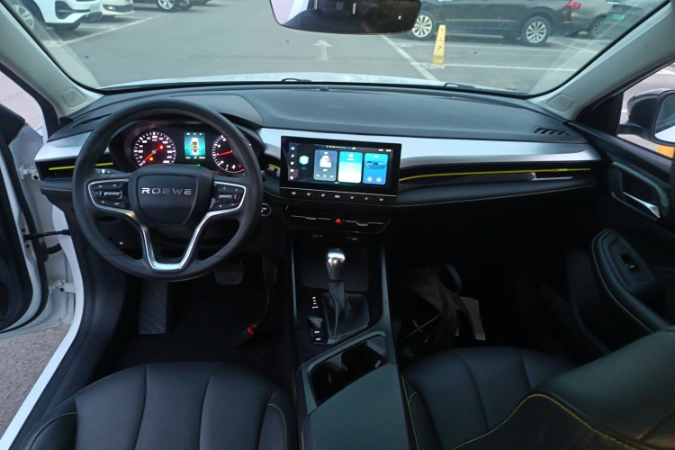 荣威i5 2021款 1.5L CVT黑金版中控内饰7002