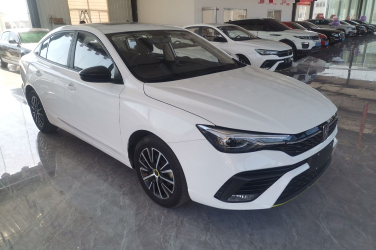 荣威i5 2021款 1.5L CVT铂金版车身外观3