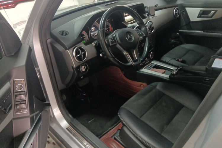 奔驰GLK级 2015款 GLK 300 4MATIC 时尚型 极致版中控内饰7003