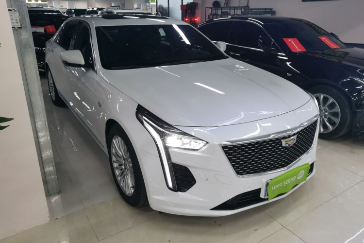 凯迪拉克CT6 2019款 28T 豪华型车身外观3