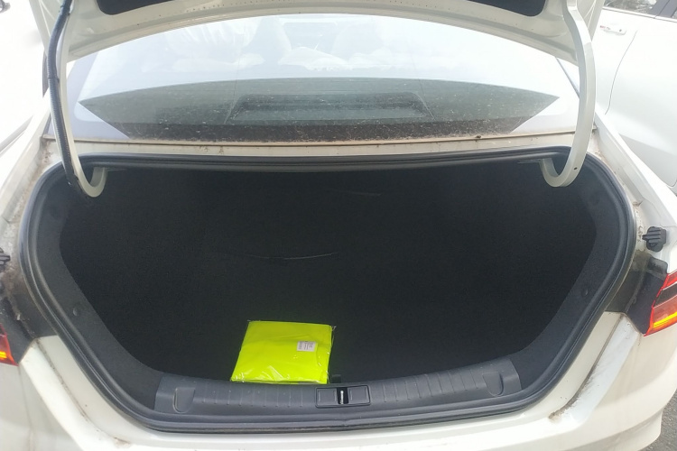 吉利几何A 2024款 500KM 出行版机舱底盘23