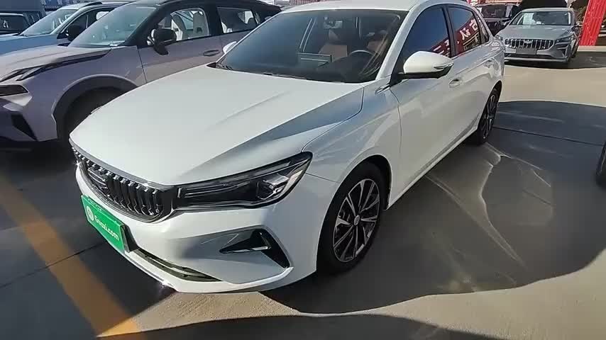 吉利汽车 帝豪 2025款 第4代 1.5L CVT旗舰型实拍1