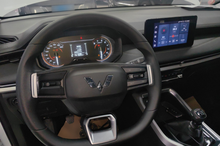 五菱汽车 五菱佳辰 2022款 1.5L 手动畅享舒适型中控内饰13