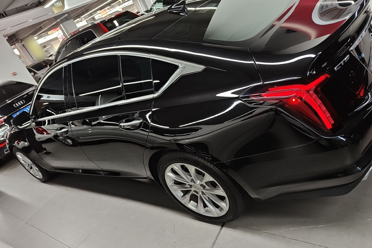 凯迪拉克CT5 2022款 28T 豪华型（标准版）车身外观4