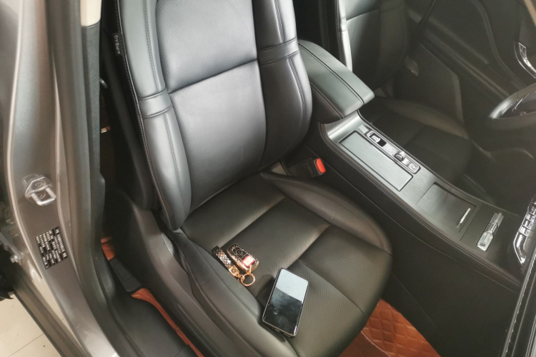 林肯 冒险家 2024款 1.5T 两驱尊享混动版局部细节41