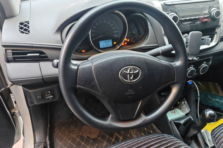 丰田 威驰 2019款 1.5L 手动创行版中控内饰13