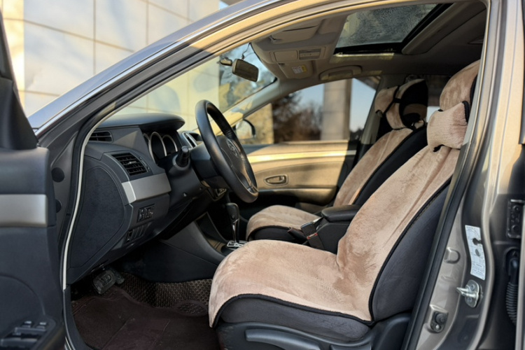 日产 轩逸 2019款 经典 1.6XE+ CVT智联领先版中控内饰7001