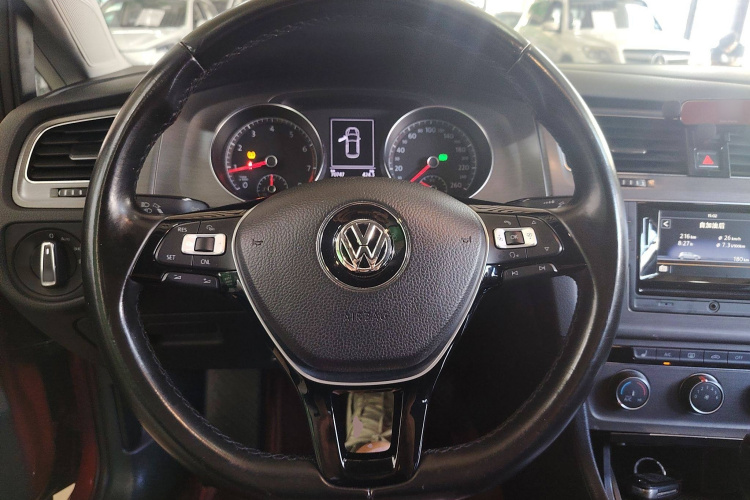 大众 高尔夫 2016款 230TSI 自动豪华型局部细节13