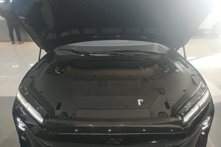 蔚来ET5T 2025款 75kWh Touring机舱底盘24