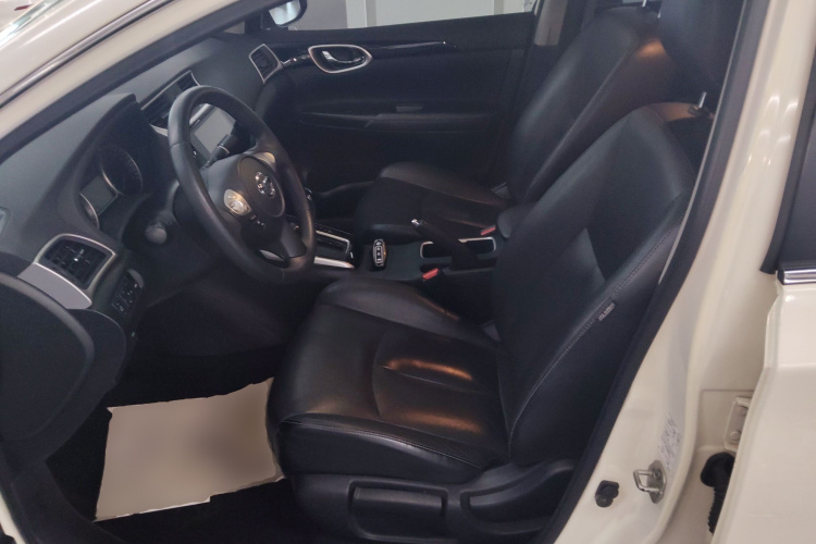 日产 轩逸 2019款 1.6XV CVT智联尊享版 国VI中控内饰19