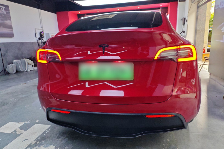 特斯拉 Model Y 2022款 后轮驱动版车身外观6