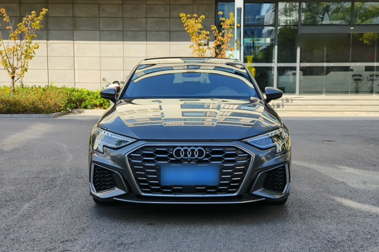 奥迪A3 2024款 Sportback 35 TFSI 豪华运动型车身外观6001