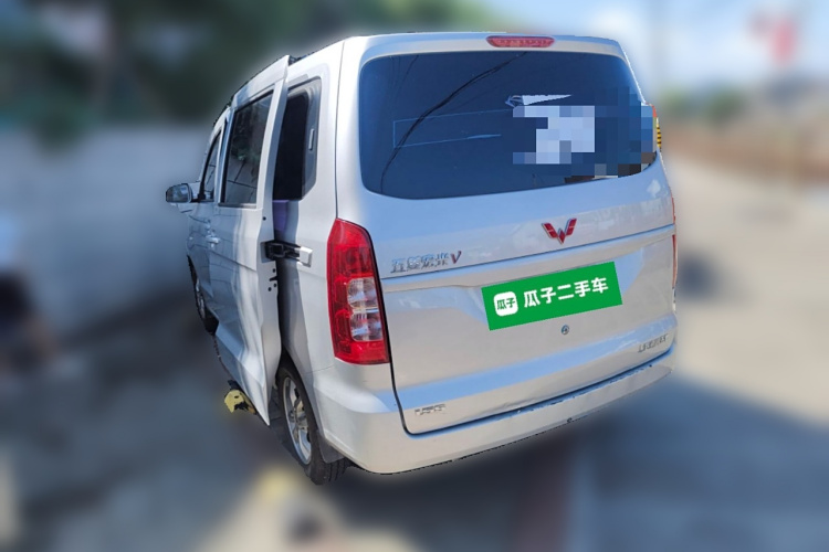 五菱汽车 五菱宏光V 2021款 1.5L劲享版LAR车身外观6003