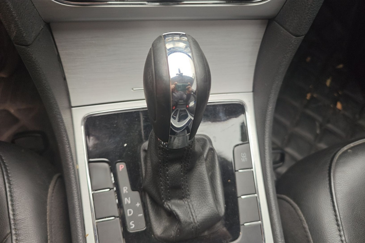 大众 帕萨特 2013款 1.8TSI DSG尊荣版局部细节18