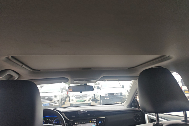 丰田 卡罗拉 2017款 改款双擎 1.8L E-CVT精英版中控内饰22