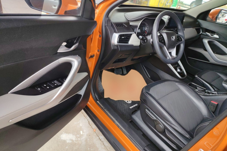 宝骏510 2017款 1.5L 自动时尚型中控内饰7003