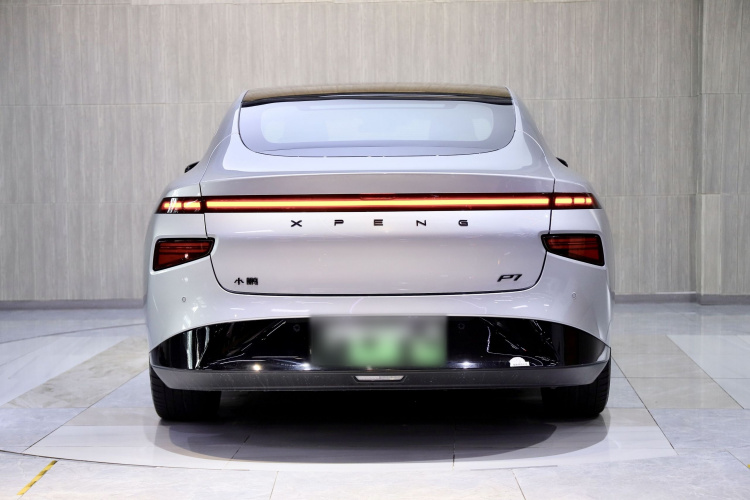 小鹏P7 2022款 480G+车身外观6001