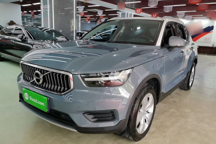 沃尔沃XC40 2020款 T3 智行时尚版车身外观1