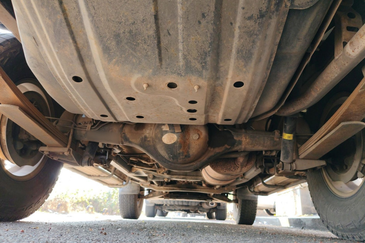 猎豹汽车 猎豹6481 2009款 2.2L 手动两驱局部细节9009