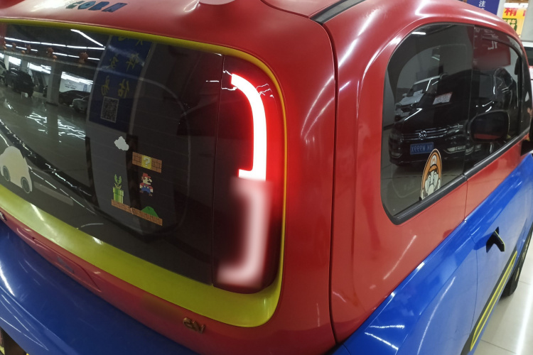 宝骏KiWi EV 2021款 艺术家 三元锂车身外观9