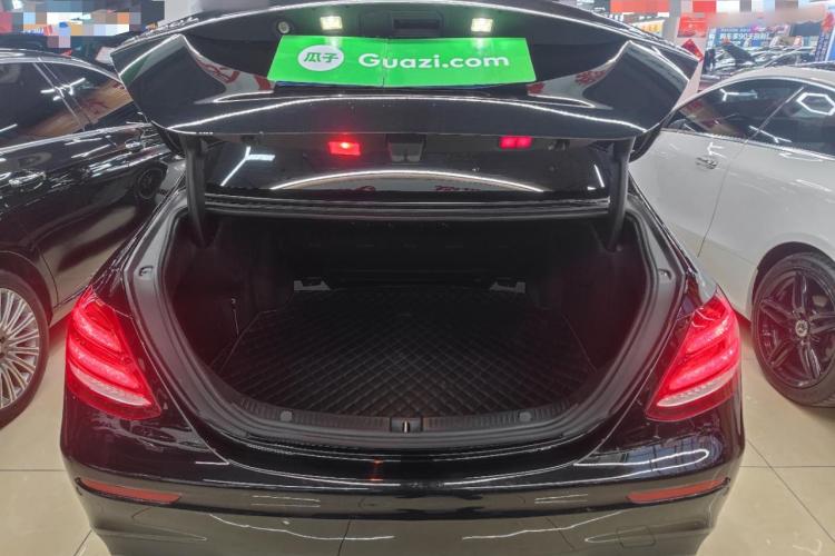 奔驰E级 2017款 E 320 L 运动型 4MATIC局部细节23