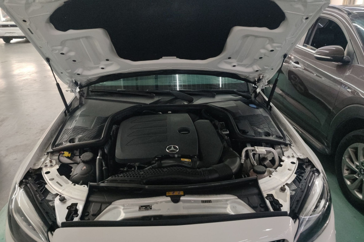 奔驰C级 2020款 改款 C 260 L 运动版局部细节24