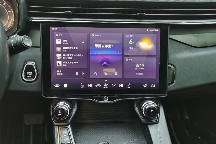 领克01 2021款 2.0TD 四驱暗夜版局部细节16