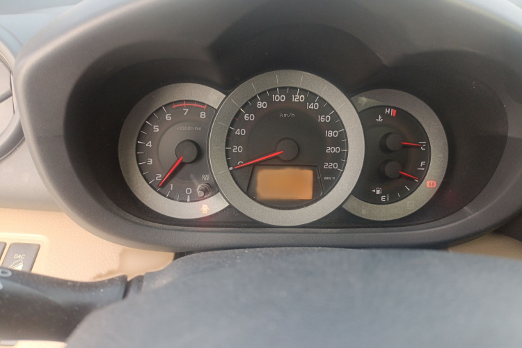 丰田 RAV4荣放 2011款 2.0L 自动豪华版局部细节14