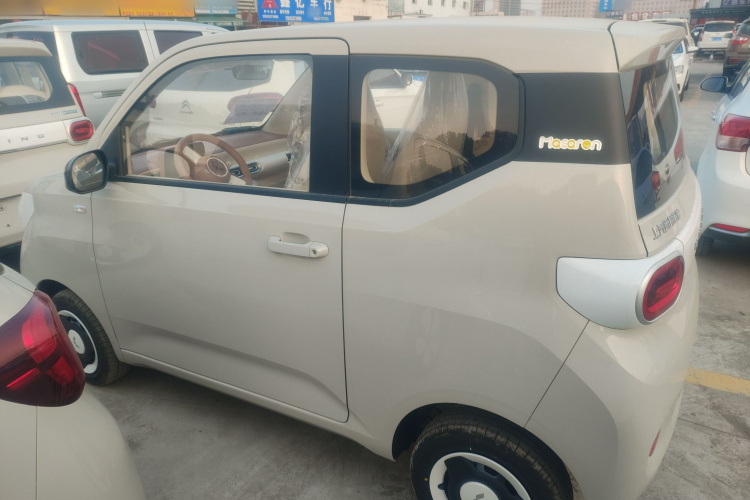 五菱汽车 宏光MINIEV 2024款 第三代 215km 青春版车身外观4