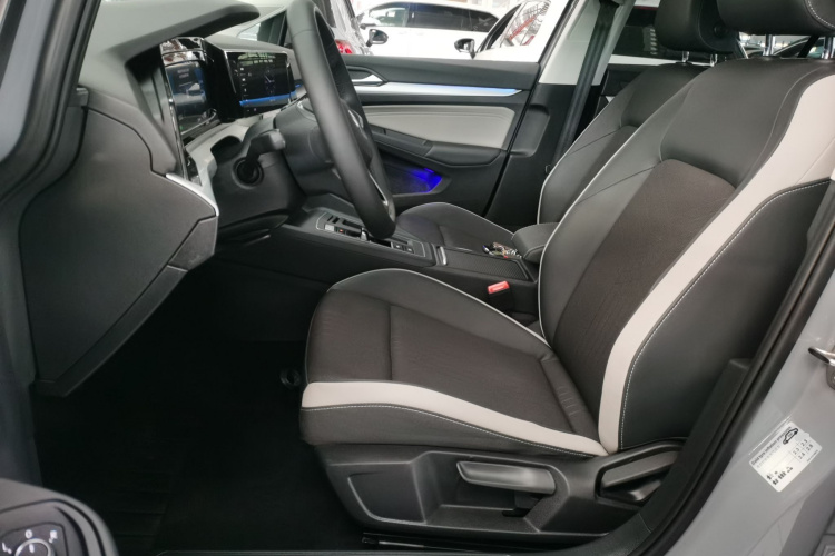 大众 高尔夫 2023款 改款 280TSI DSG Pro中控内饰19