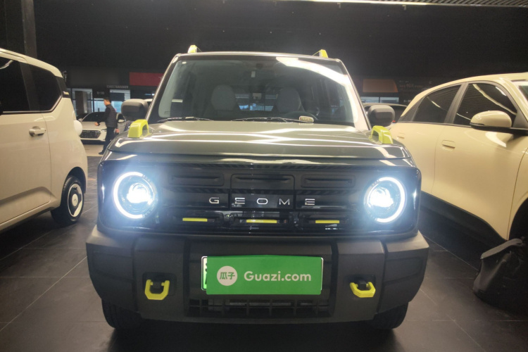 吉利银河 2025款 210km 熊猫骑士车身外观2