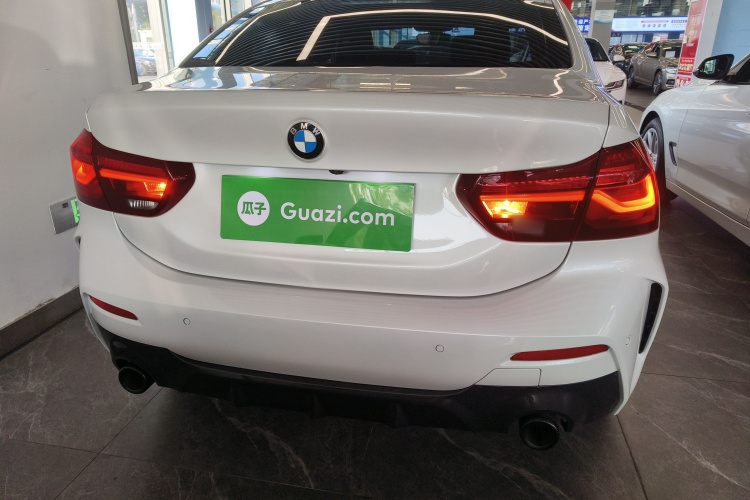 宝马1系 2023款 120i M运动曜夜版车身外观6004