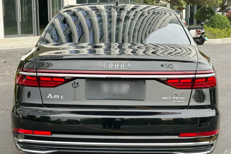 奥迪A8 2024款 A8L 50 TFSI quattro 臻选型车身外观6005