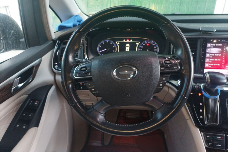 广汽传祺 传祺M8 2018款 320T 尊享版中控内饰13