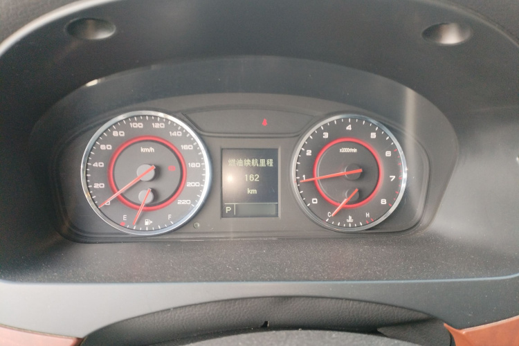 上汽大通MAXUS 大通G10 2016款 2.0T 自动精英版局部细节14