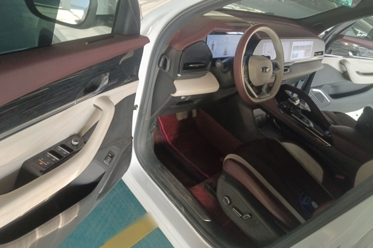 吉利汽车 星越L 2021款 2.0TD DCT EVO两驱尊贵型中控内饰7003