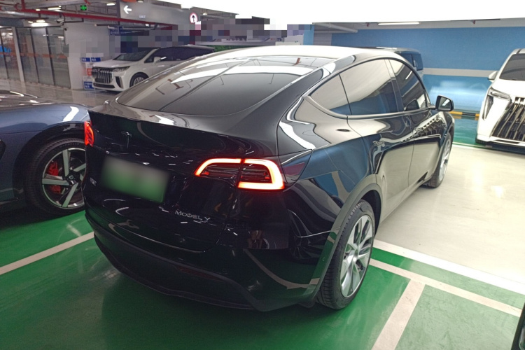 特斯拉 Model Y 2022款 改款 后轮驱动版车身外观6005