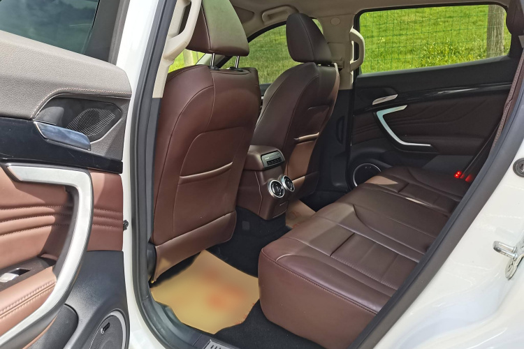 魏牌 VV7 2017款 2.0T 旗舰型中控内饰7004