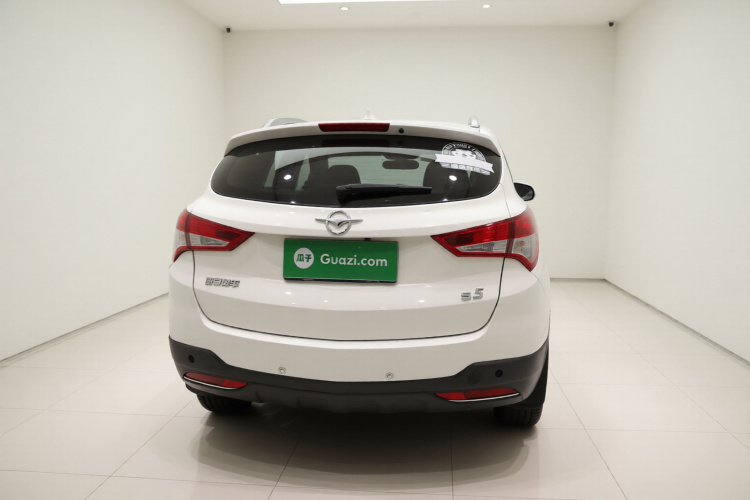 海马S5 2015款 1.6L 手动舒适型车身外观6