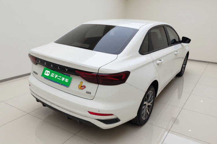 吉利汽车 帝豪 2023款 第4代冠军版 1.5L 手动豪华型车身外观7