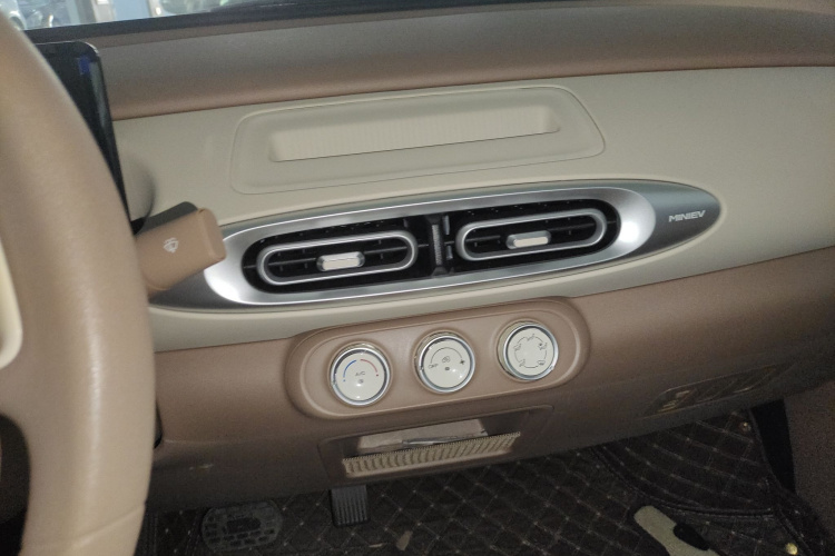 五菱汽车 宏光MINIEV 2025款 四门版 进阶款局部细节16