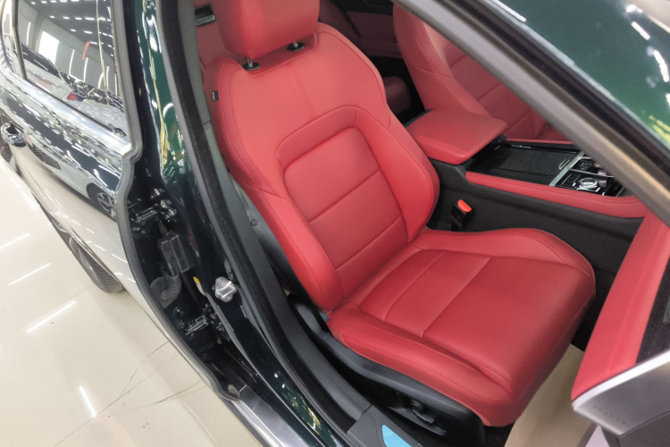 捷豹XFL 2023款 XFL 2.0T P250 两驱精英运动版局部细节41