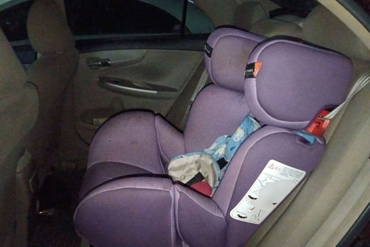 丰田 卡罗拉 2012款 炫装版 1.8L CVT GL-i中控内饰21