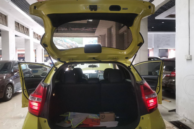 丰田 YARiS L 致炫 2019款 1.5E CVT魅动版 国VI中控内饰23