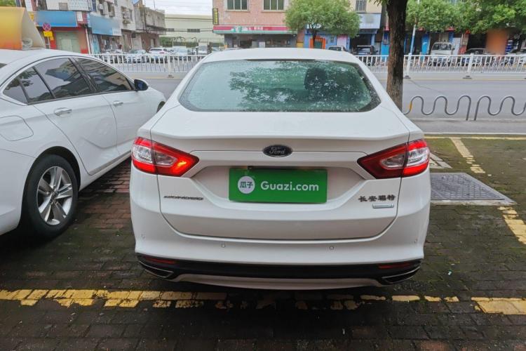 福特 蒙迪欧 2013款 1.5L GTDi180时尚型车身外观6