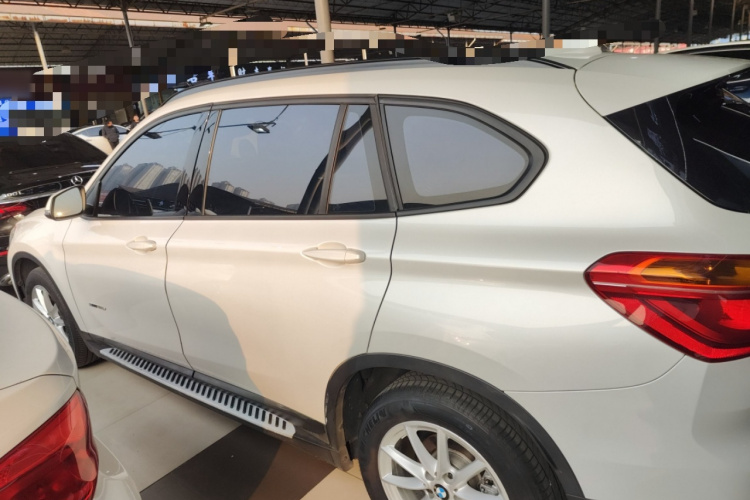 宝马X1 2016款 sDrive18Li 时尚型车身外观6003