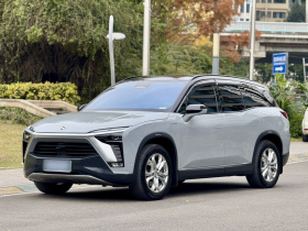 蔚来ES8 2022款 100kWh 六座版